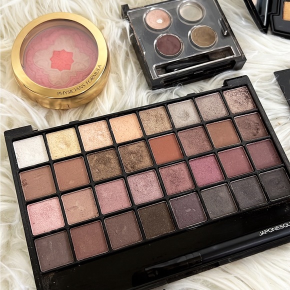 Makeup bundle - Picture 7 of 13